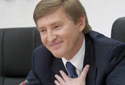 Ринат Ахметов открыл суперсовременную школу №63 в Донецке