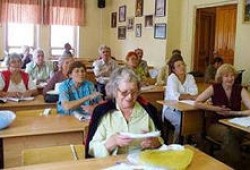 В Одессе открыли вуз для пенсионеров: самый популярный – компьютерный факультет