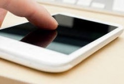 Более 250 абитуриентов отстранили от тестирования из-за использования мобильных телефонов