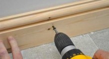 Как установить деревяный плинтус правильно