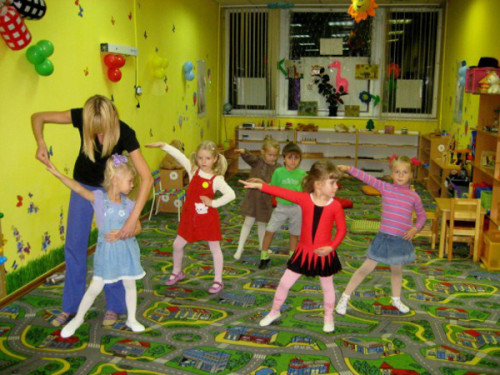 Развивающий центр для детей: танцевальные занятия